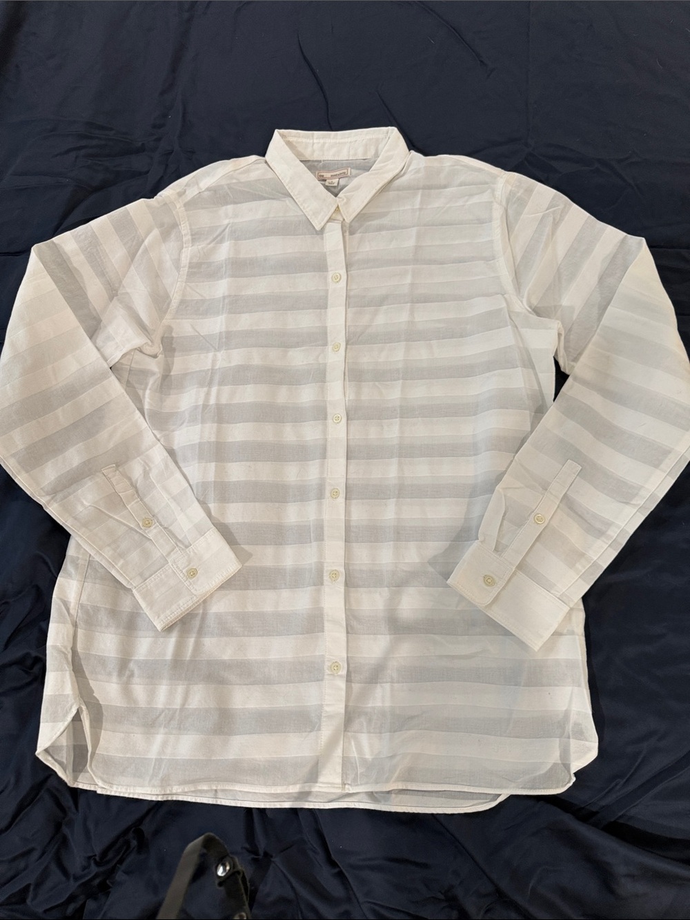Vintage GAP White on white Horizontal Stripe Button-Down Shirt